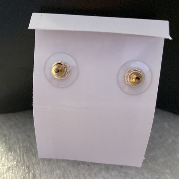 NWOT - Goldtone Sliding Bow Charm Pearl Necklace and Earrings Set - Picture 11 of 11